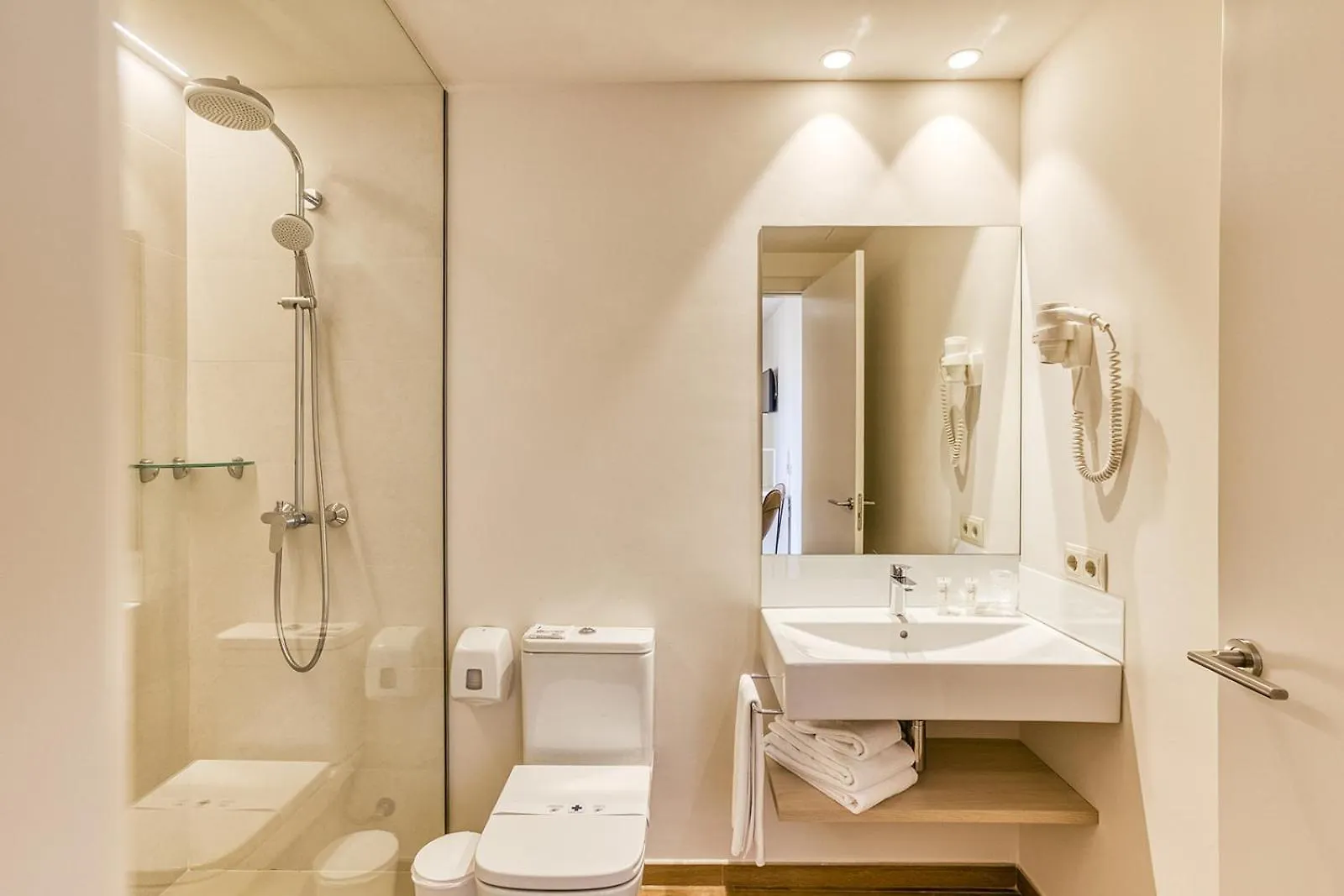 Hotel Emporium - Adults Only كاستيلو دي إمبوريس